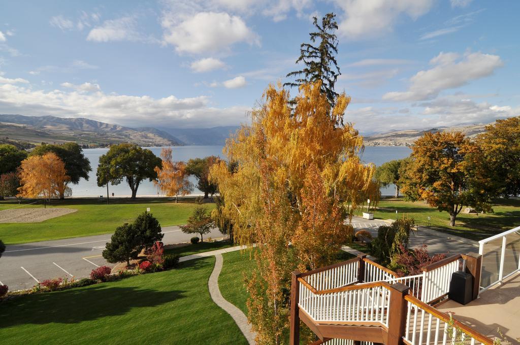Lodge Lakeside And *